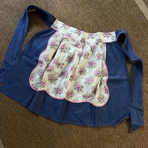 Vintage 1950s Apron Front Pocket Roses